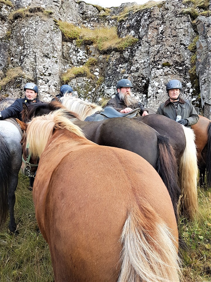 Reiðleið um Esjuhlíðar