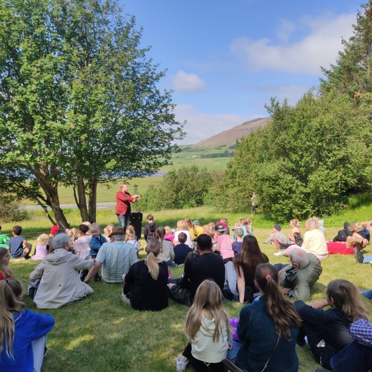 felagsgardur-katt-i-kjos-2021-2